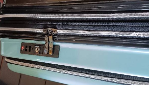 スーツケース店舗持込みのお客様ご来店♪